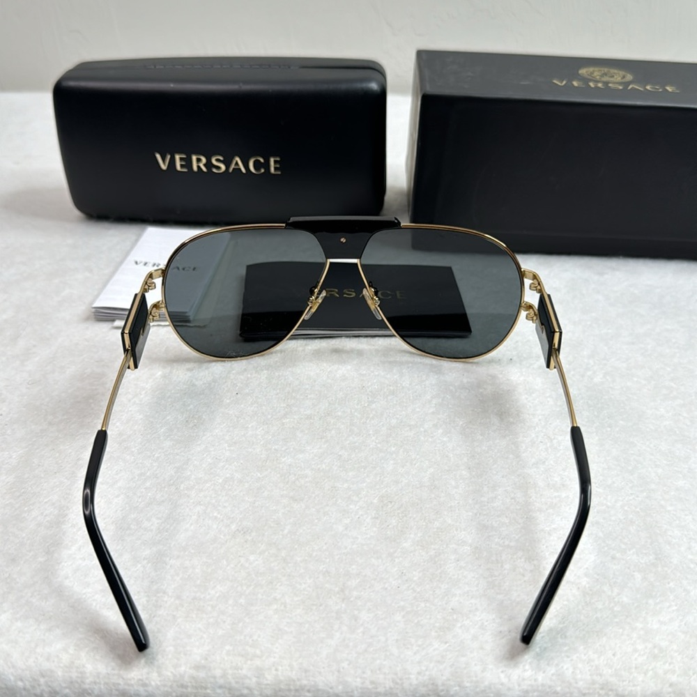 VERSACE BLACK GOLD MEDUSA UNISEX AVIATOR SUNGLASSES WITH CASE BOX AND BOOKLET - Picture 9 of 16